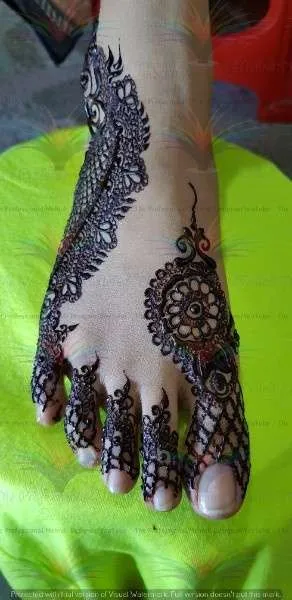 feet designs of cone mehndi