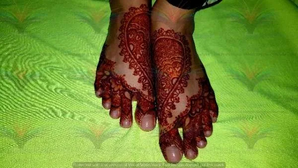 Picture Images of Mehndi Designs paon