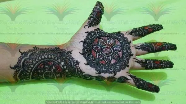 Picture Images of Mehndi Designs tikki style