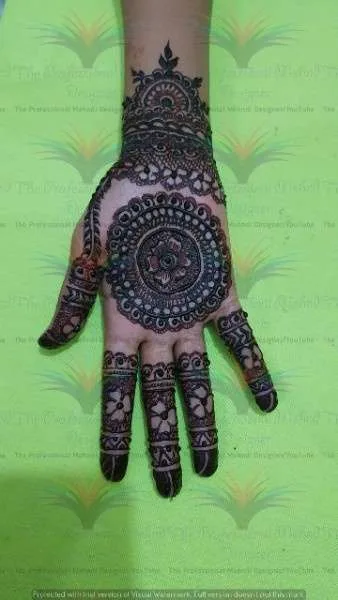 New Best unique stylish Easy Simple Mehndi Designs with cone hina style