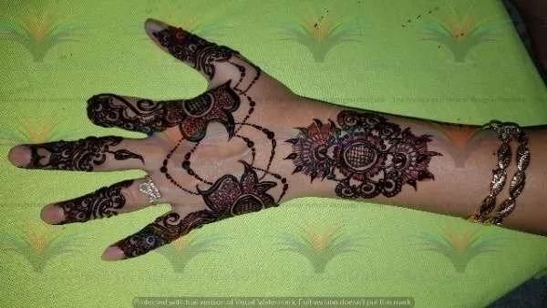 New Best unique stylish Easy Simple Mehndi Designs with cone hina style