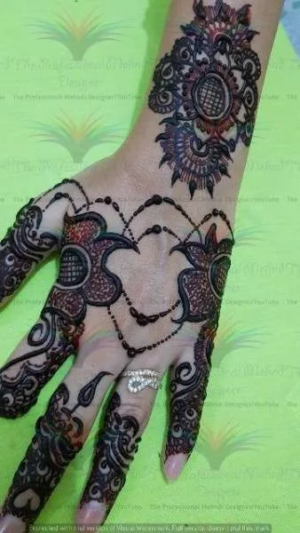 New Best unique stylish Easy Simple Mehndi Designs with cone hina style