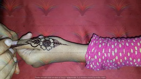 New Best unique stylish Easy Simple Mehndi Designs with cone hina style