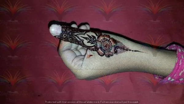 thum mehndi design