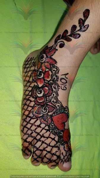 kids stylish mehndi design