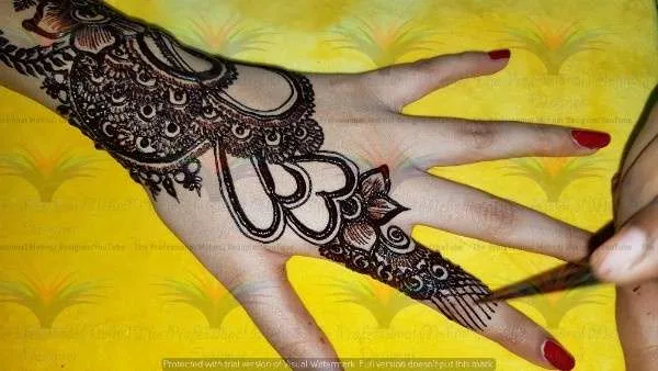 New Best unique stylish Easy Simple Mehndi Designs with cone hina style