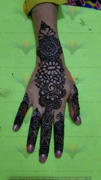New Best unique stylish Easy Simple Mehndi Designs with cone hina style