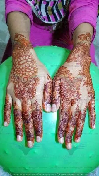 back side of hands mehndi design