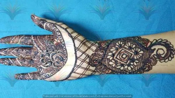 fornt hand mehndi