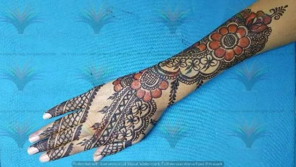 full hand back hand design of mehndi