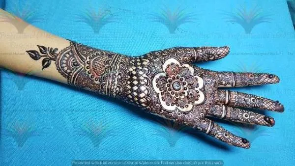 Indian mehndi