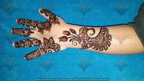 small kid mehndi
