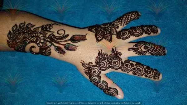 baby mehndi design