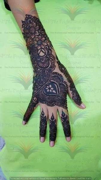 full hand mehndi design