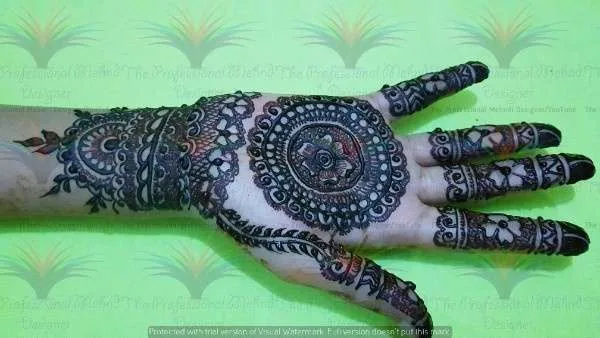 tikki style mehndi design