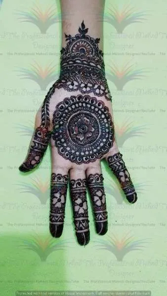 indian design of mehndi