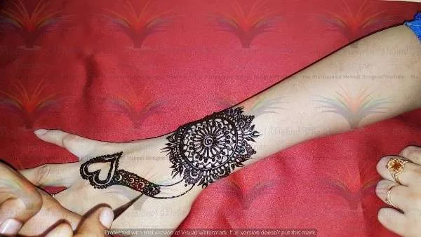 nice mehndi design