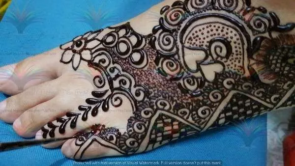 feet design with cone