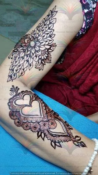 mehndi deisgn on shoulder
