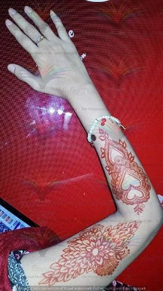 Shoulder and bazo bunch mehndi design