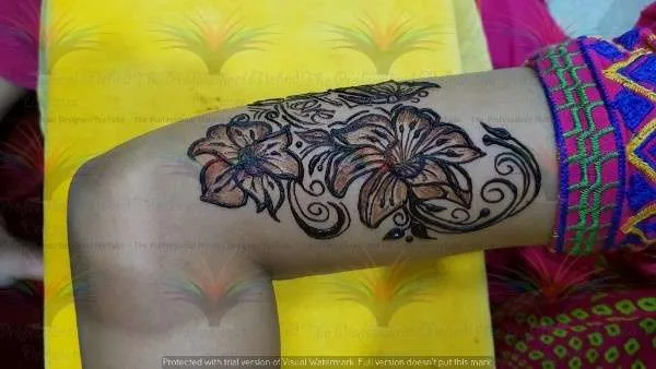 bazo bunch mehndi design