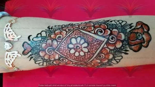 50 Best Backhand Mehndi Design Pictures and Videos 24 Beautiful Backhand Mehndi Design
