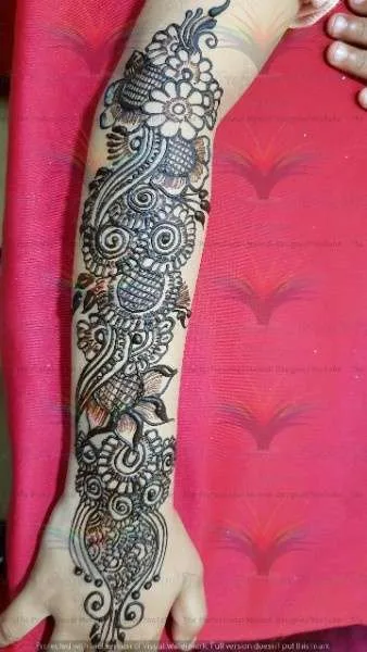 backhand mehndi design