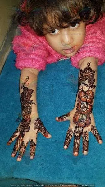 babygirl mehndi design