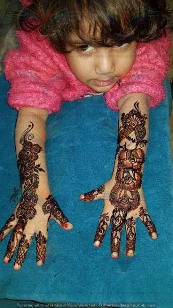 kids back hand mehndi design