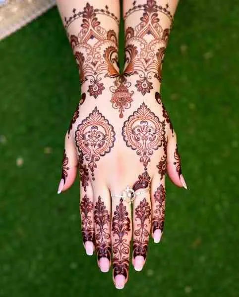 AI GENERATED MEHNDI DESIGNS