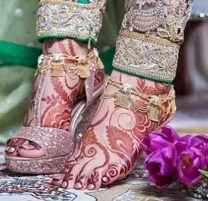 beautiful foot of bridal