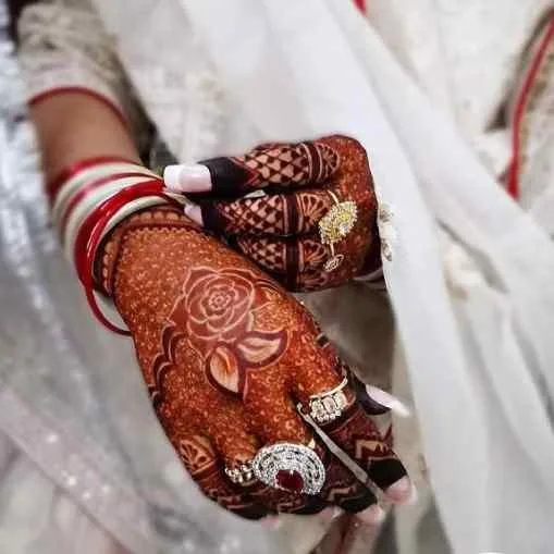 beautiful mehndi of bridal