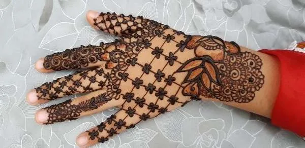 tatoos mehndi