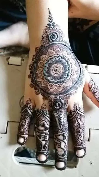 picture image of mehndi designs