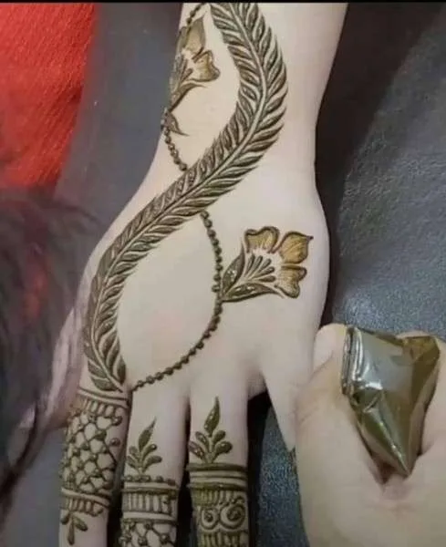 unique mehndi design