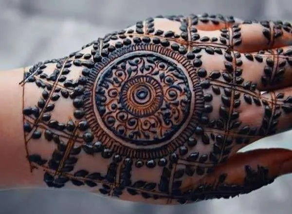 unique mehndi design