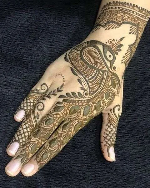 unique mehndi design