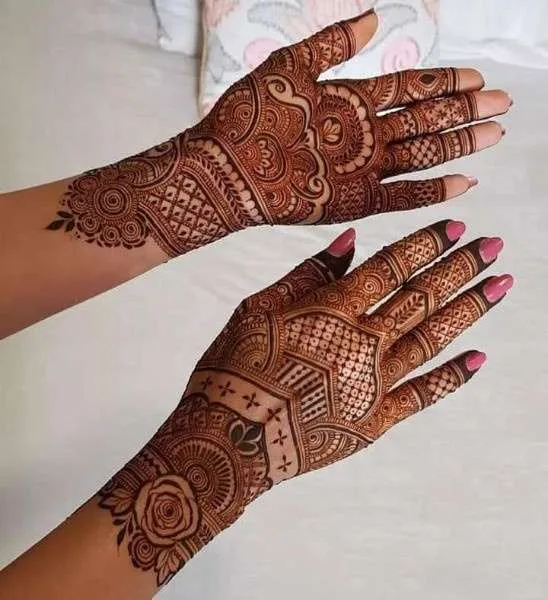 50 Best Backhand Mehndi Design Pictures and Videos 48 Hands Back side Mehndi