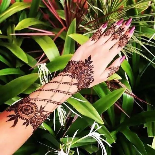500+ Captivating Backhand Mehndi Designs: A Visual Showcase 197 simple easy mehndi design photo images