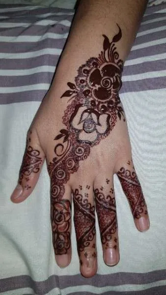 simple easy mehndi design photo images