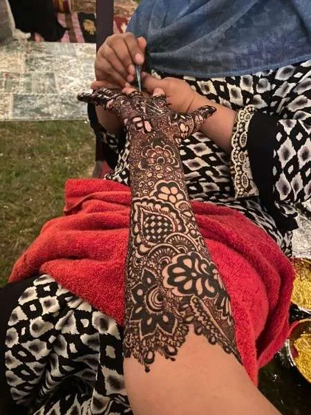 30 Best Front Hand Palm Mehndi Design Picture and Videos 24 simple easy mehndi design photo images