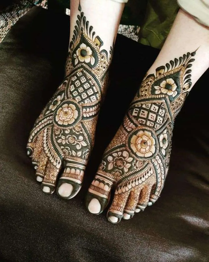 Feet Cone Designs of Mehndi