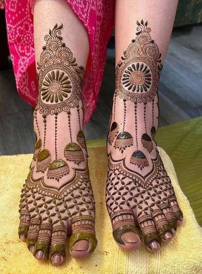 Feet Cone Designs of Mehndi