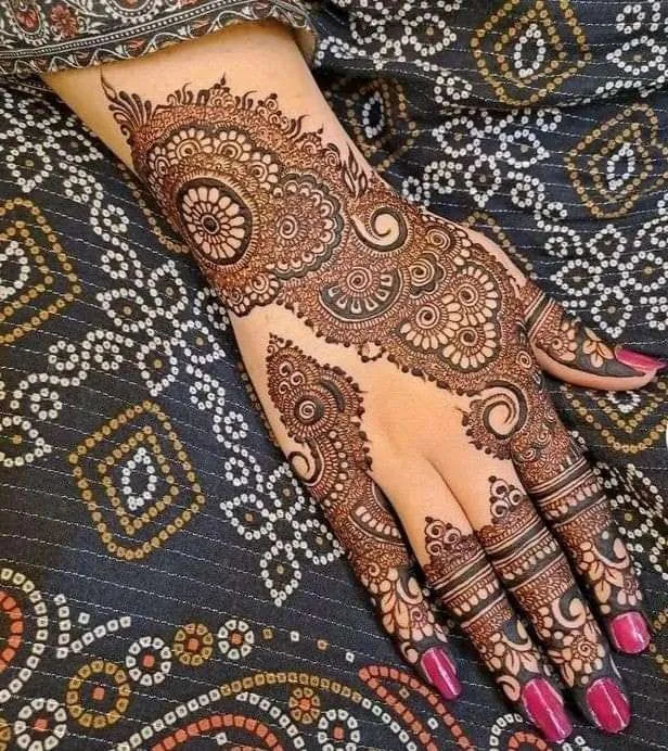 500+ Captivating Backhand Mehndi Designs: A Visual Showcase 239 hand mehndi designs