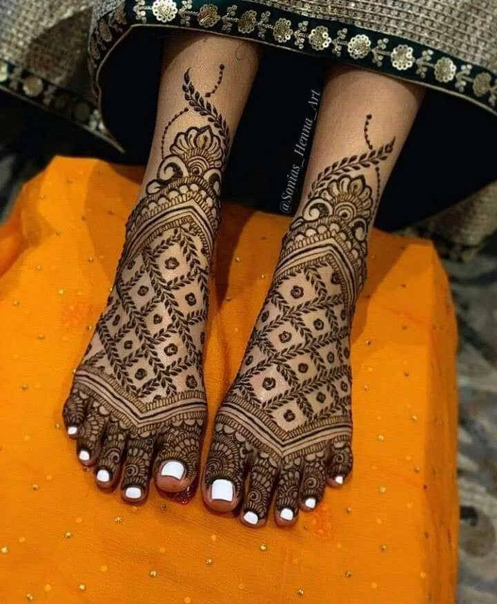 Feet Cone Designs of Mehndi