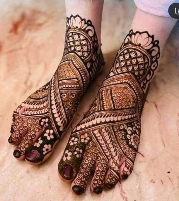 Feet Cone Designs of Mehndi