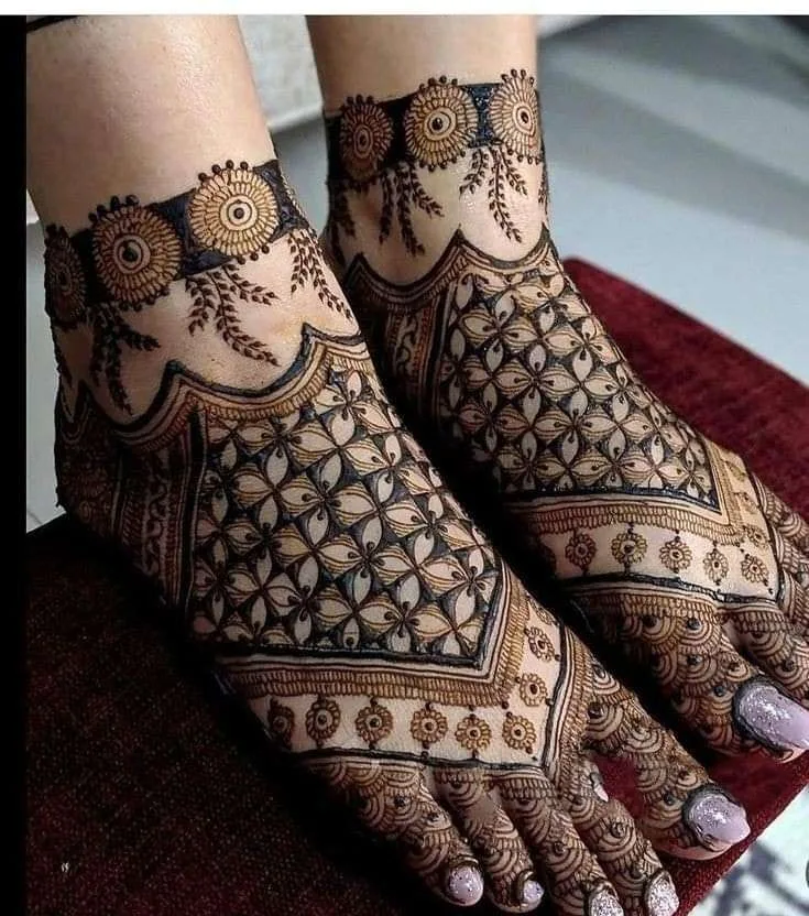 Feet Cone Designs of Mehndi