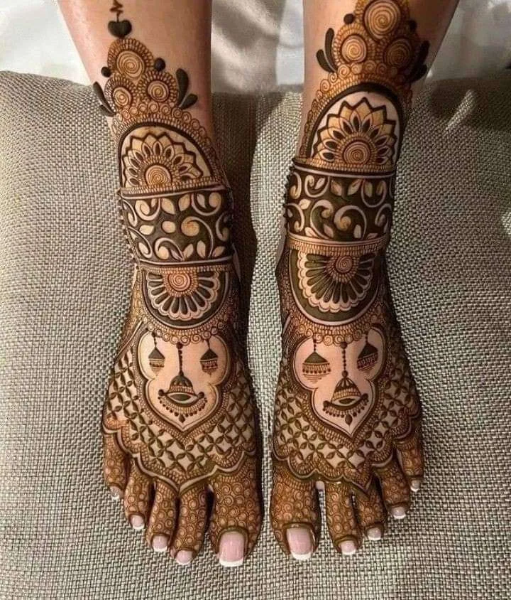 Feet Cone Designs of Mehndi