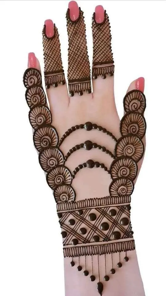 500+ Captivating Backhand Mehndi Designs: A Visual Showcase 169 backc hand pattern