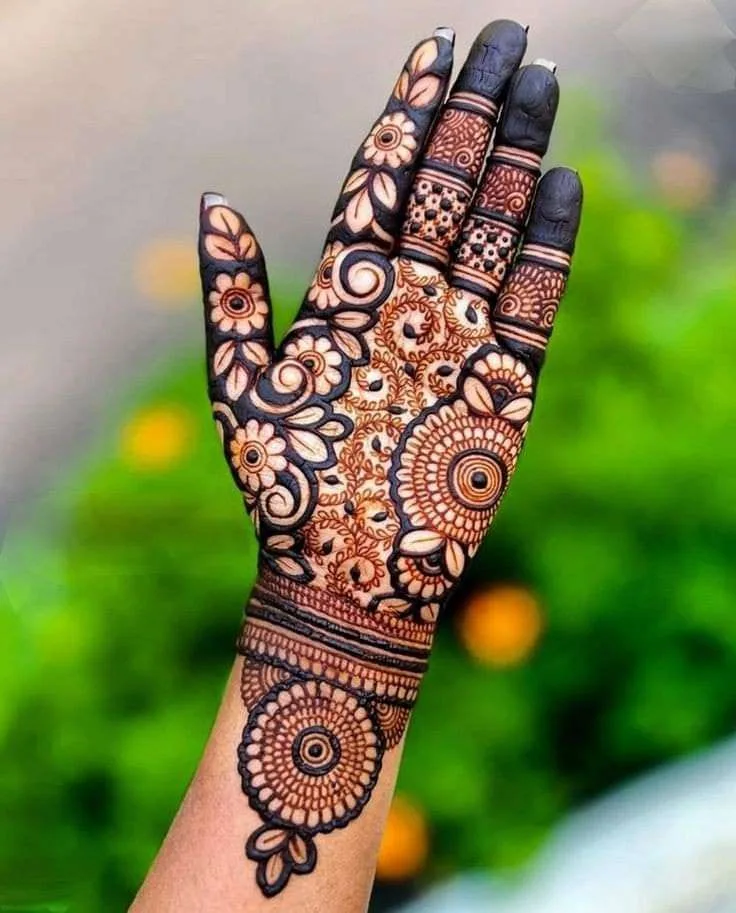 50 Best Fronthand Palm Mehndi Design Picture and Videos 21 Palm Mehndi desings front hand